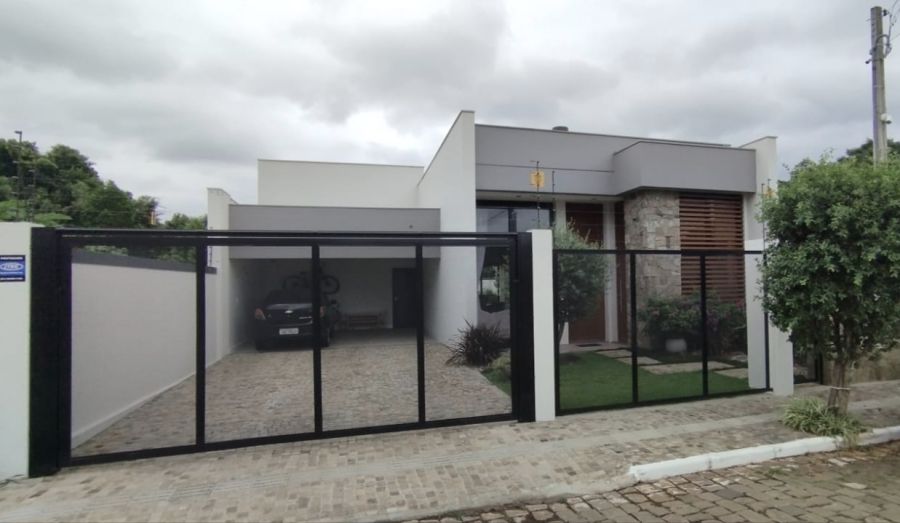 Casa Alto Padr�o - Venda - Jardim Bot�nico - Lajeado - RS
